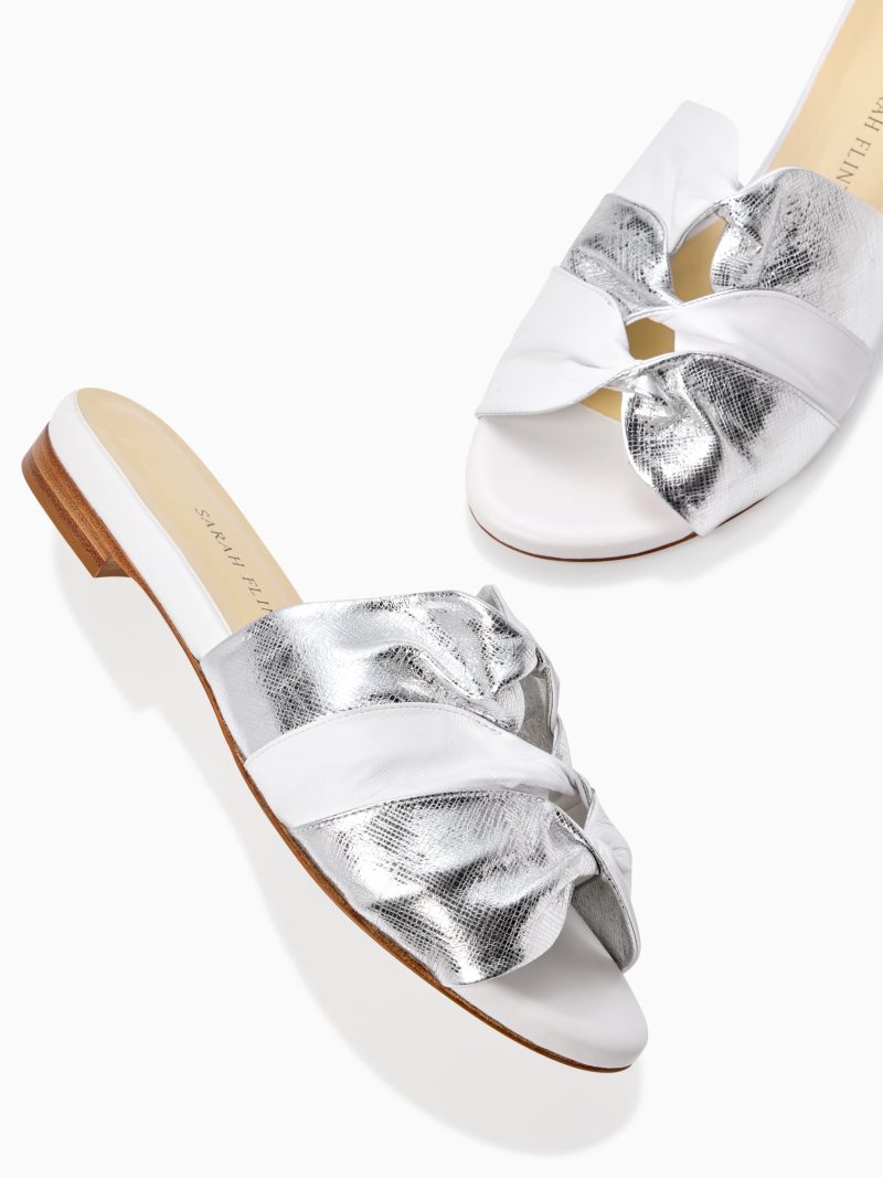 24 10 21 SF ARABESQUE SLIDE WHITE NAPPA SILVER TEXTURED SAFFIANO 04 1