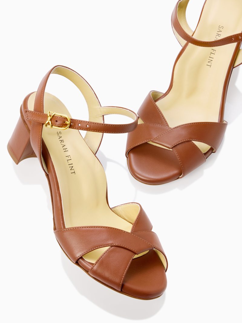 24 10 21 SF PERFECT CROSSOVER SANDAL 50 COGNAC CALF 04